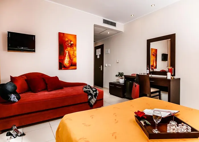 Astir Notos بوتوس