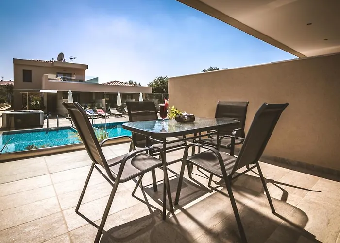 Hotel Astir Notos 4*